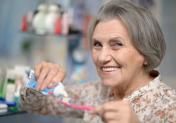 Link to "Dental Care for Seniors " blog post